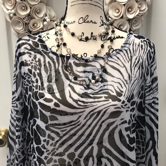 DONATED!!! Chico’s black/grey sheer kimono sleeve - Picture 2 of 6